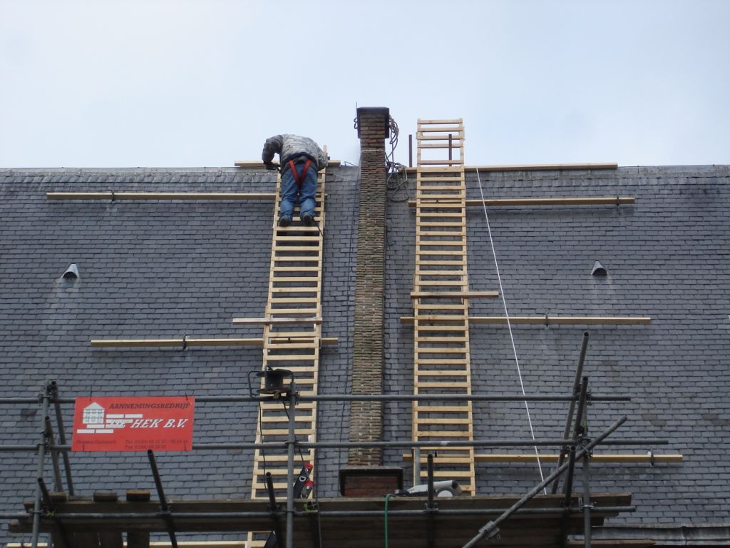 Kerk Giessenburg vernieuwen voegwerk