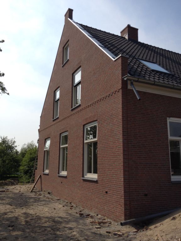 Herbouw voorhuis boerderij aan de Graafdijk-oost te Molenaarsgraaf